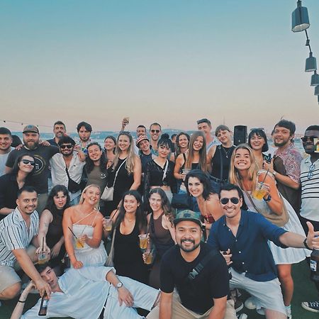 Cheers Midtown Hostel Истанбул Екстериор снимка