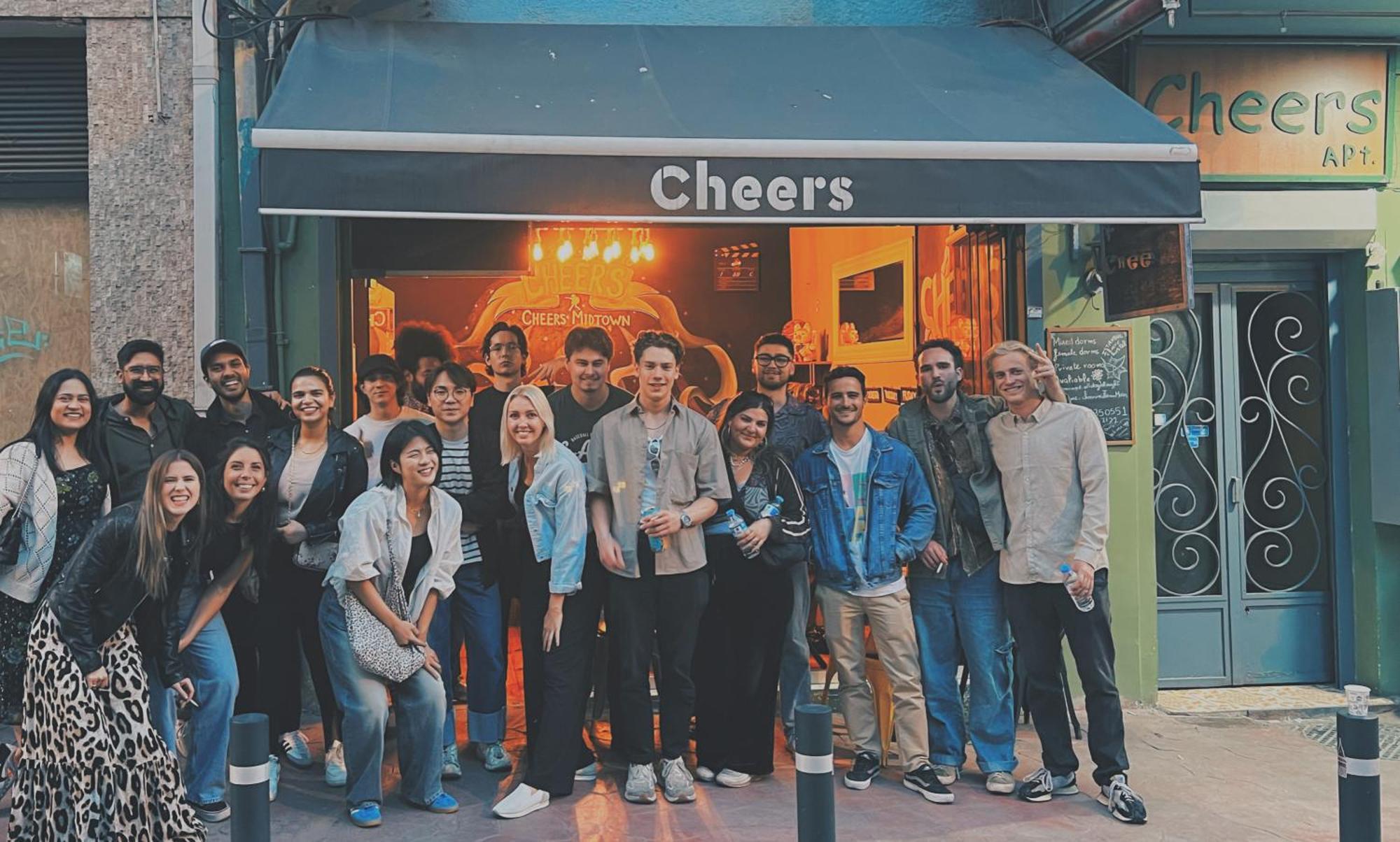 Cheers Midtown Hostel Истанбул Екстериор снимка